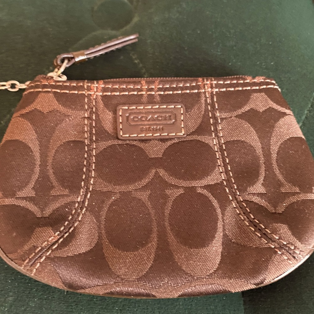 Coach change purse brown cloth logo design pink interior